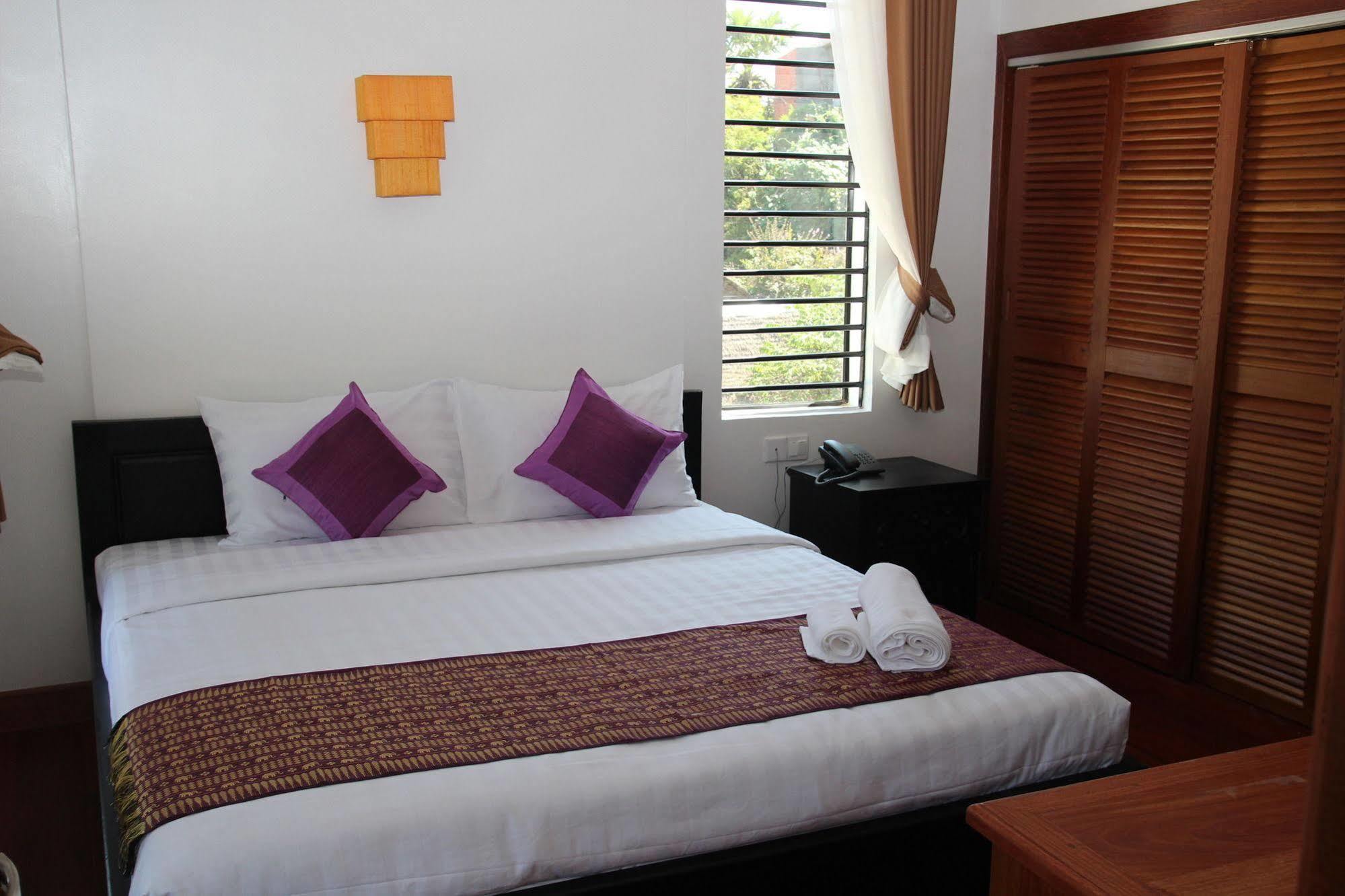 Baan Soksan Hotel Siem Reap Exterior photo