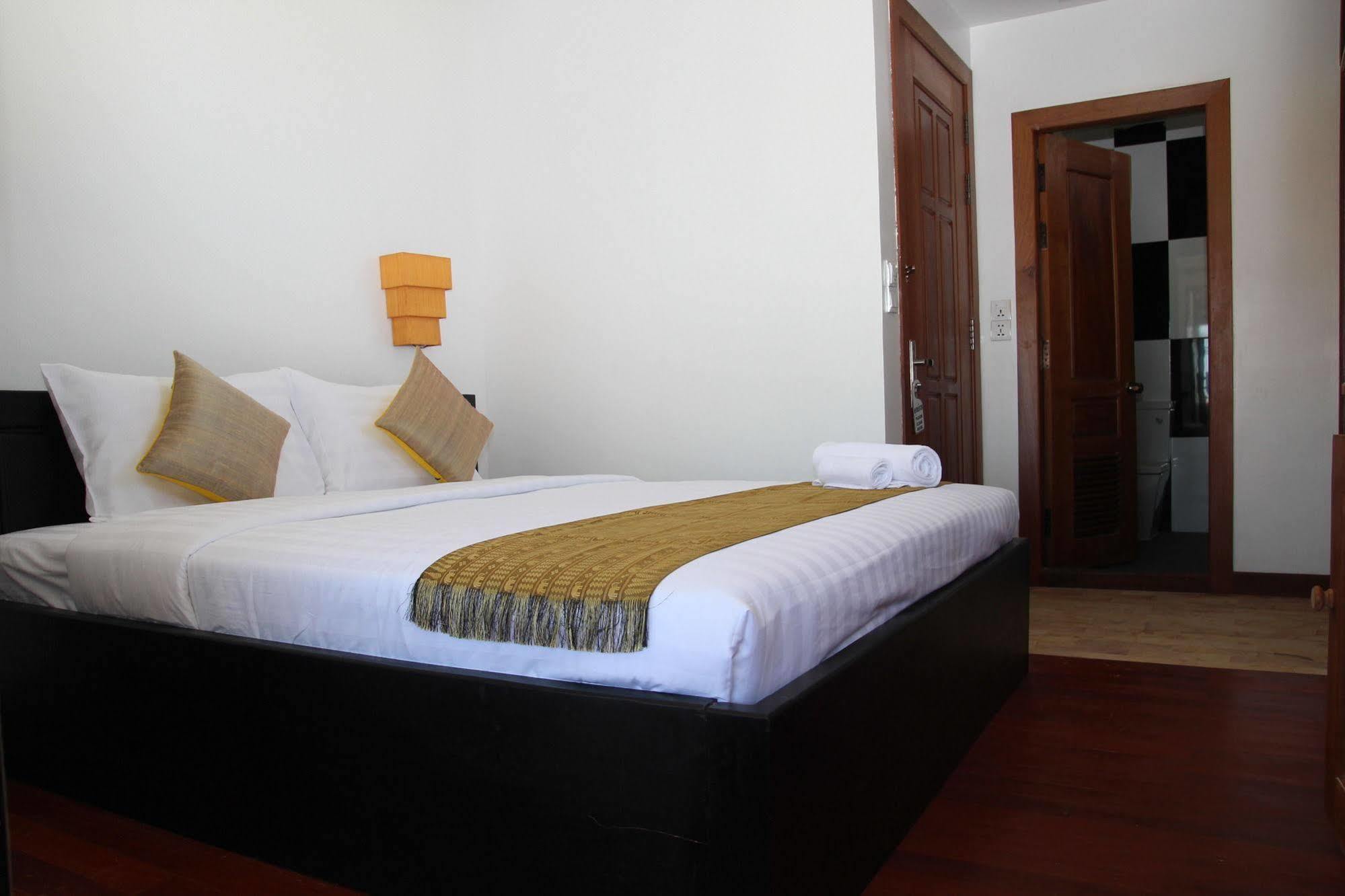 Baan Soksan Hotel Siem Reap Exterior photo